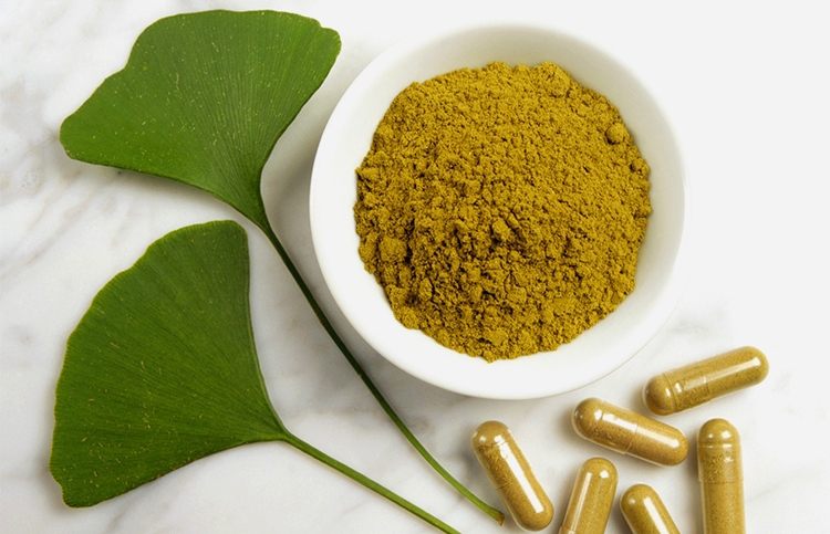 FITOTERAPIA: PROPRIEDADES DAS PLANTAS MEDICINAIS DENTRO DE UMA VISÃO AYURVEDICA FITOTERAPIA: PROPRIEDADES DAS PLANTAS MEDICINAIS DENTRO DE UMA VISÃO AYURVEDICA